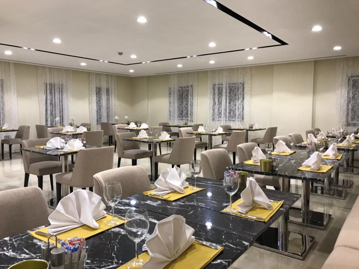 Ion Hotel Αλ Κομπάρ Εξωτερικό φωτογραφία