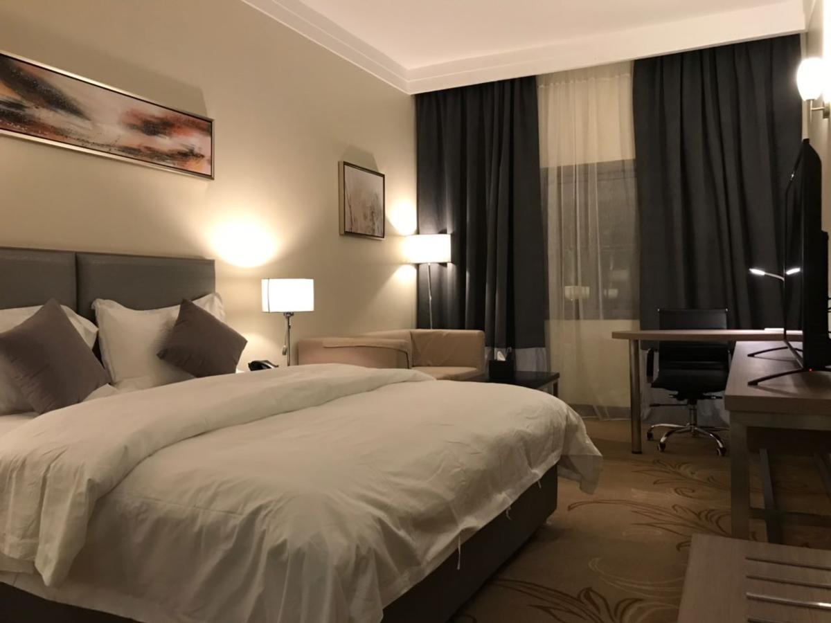 Ion Hotel Αλ Κομπάρ Εξωτερικό φωτογραφία
