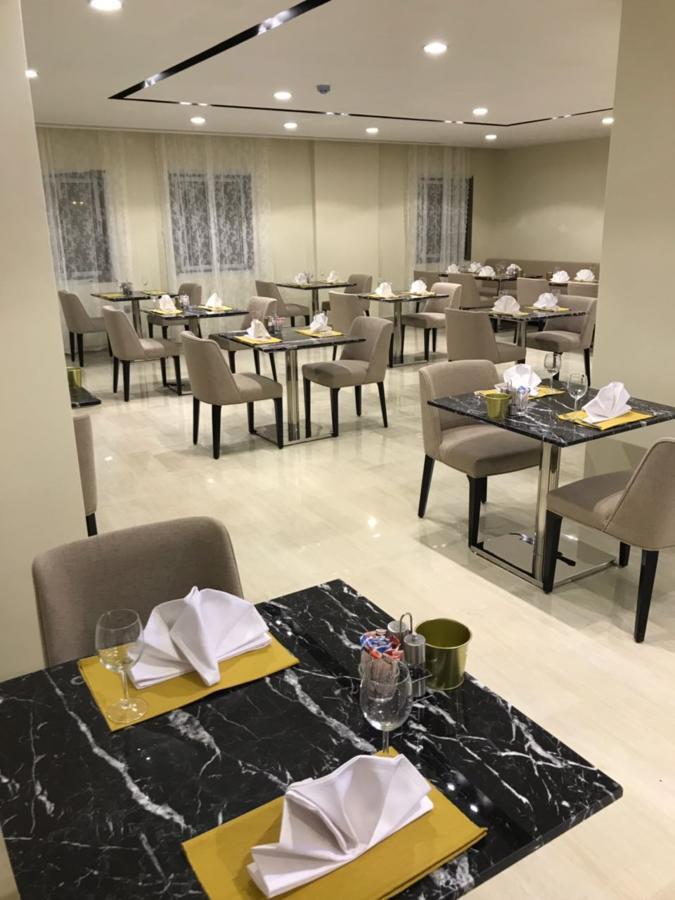 Ion Hotel Αλ Κομπάρ Εξωτερικό φωτογραφία