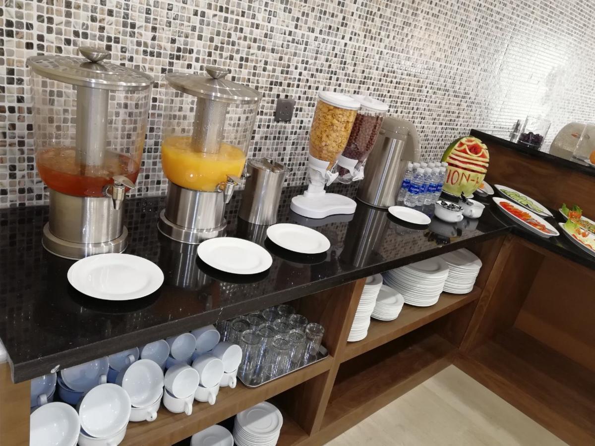 Ion Hotel Αλ Κομπάρ Εξωτερικό φωτογραφία